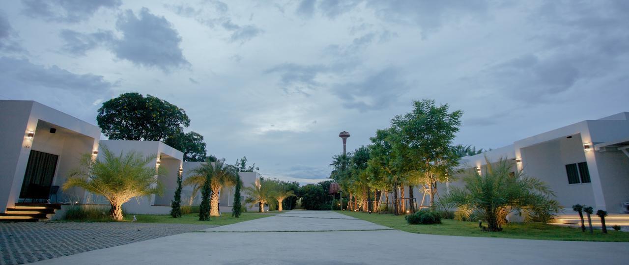 West View Villa Kanchanaburi Esterno foto